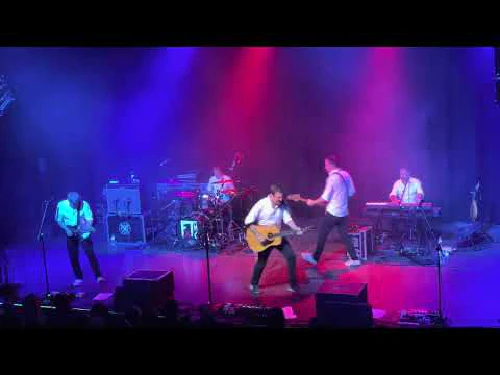 ../assets/images/featured/Frank-Turner--Photosynthesis--Live.jpg