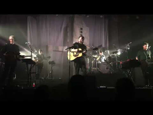 ../assets/images/featured/Frightened-Rabbit--Old-Old-Fashioned--Live.jpg