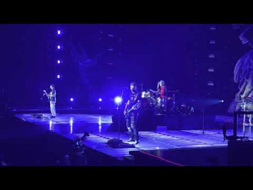 ../assets/images/featured/Muse--Knights-of-Cydonia--Live.jpg