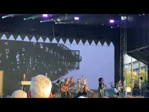 ../assets/images/featured/Simple-Minds--Waterfront--Live.jpg