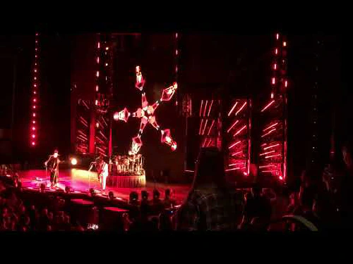 ../assets/images/featured/Smashing-Pumpkins--Bullet-with-Butterfly-Wings--Live.jpg