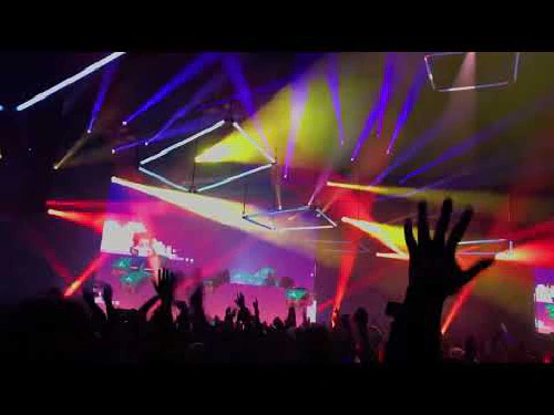 ../assets/images/featured/Team-Ezy-and-Martin-Garrix--AWS-Reinvent-party--Live.jpg