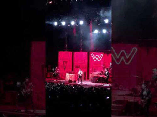 ../assets/images/featured/Weezer--Hash-Pipe--Live-partial.jpg