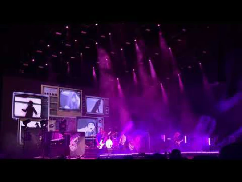 ../assets/images/featured/Stone-Temple-Pilots--Interstate-Love-Song--Live-partial.jpg