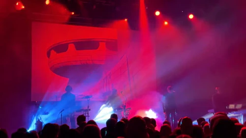 /../assets/images/featured/0S7VOdWd6_Q_Front-242-Red-Team-Live.jpg