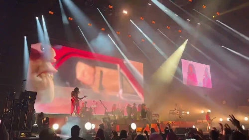 /../assets/images/featured/0lFRjMrDt0Q_Gorillaz-Stylo-Live.jpg