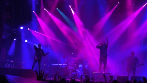/../assets/images/featured/1QOL9CU8vjQ_P.O.D.-Rock-the-Party-Live.jpg