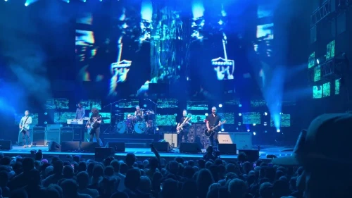 /../assets/images/featured/2ADcGi74BRA_Foo-Fighters-Aurora-Live.jpg
