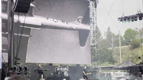 /../assets/images/featured/3tcCmpAkqFU_OMD-Enola-Gay-2025-Live.jpg