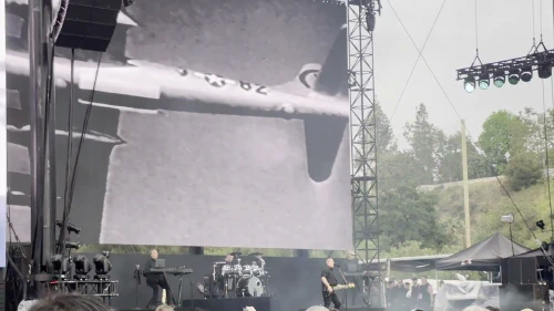 /../assets/images/featured/3tcCmpAkqFU_OMD-Enola-Gay-2025-Live.jpg