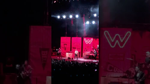 /../assets/images/featured/5sUBxnHO0Nw_Weezer-Hash-Pipe-Live-partial.jpg