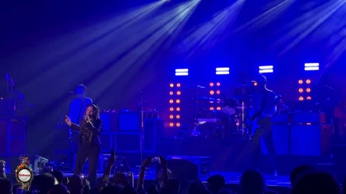 /../assets/images/featured/7HXVvlGI2qc_The-Interrupters-Alien-and-Hallelujah-Leonard-Cohen-cover-Live.jpg