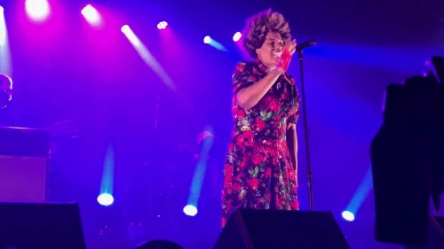 /../assets/images/featured/8kNiFLFHTqk_Macy-Gray-Relating-to-a-Psychopath-Live.jpg