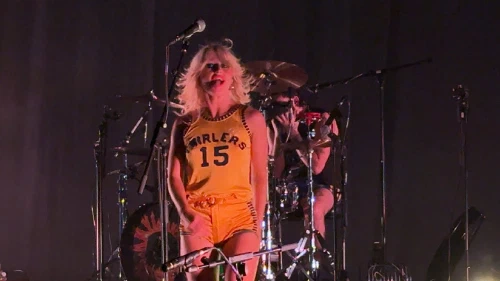 /../assets/images/featured/9-4DvrJ5TKI_Amyl-and-the-Sniffers-Big-Dreams-Live.jpg