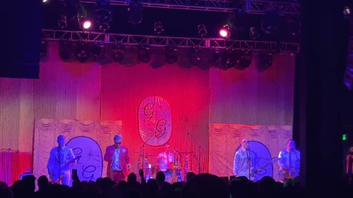 /../assets/images/featured/9lStzy0HvKk_Me-First-and-the-Gimme-Gimmes-Sloop-John-B-Beach-Boys-Live.jpg