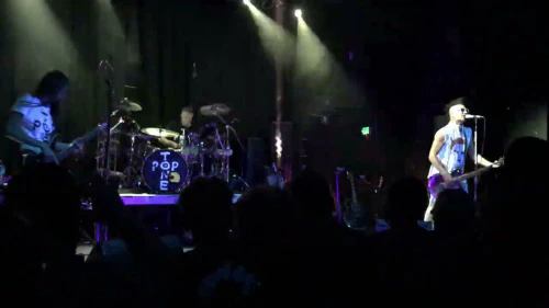 /../assets/images/featured/A3N1OmLU8YY_Poptone-O.K.-this-is-the-Pops-Live.jpg