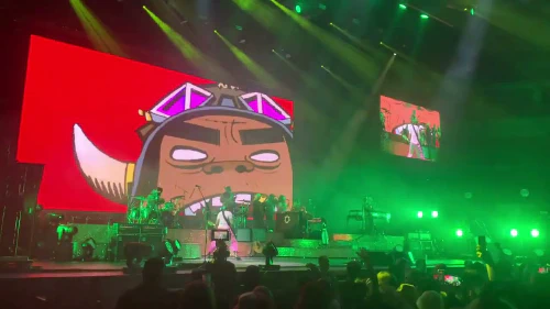 /../assets/images/featured/AE6K9Oej9Pg_Gorillaz-O-Green-World-Live.jpg