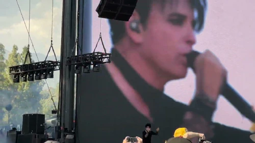 /../assets/images/featured/DZo5CRr3NfA_Gary-Numan-Metal-Live.jpg