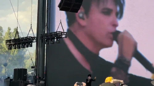 /../assets/images/featured/DZo5CRr3NfA_Gary-Numan-Metal-Live.jpg
