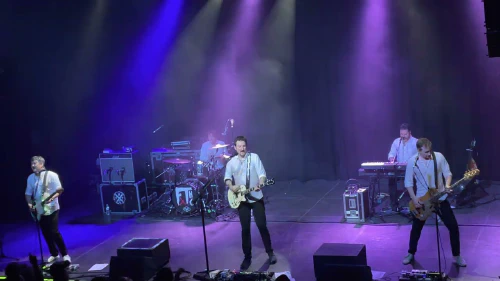 /../assets/images/featured/FGW_iANsnL0_Frank-Turner-Get-Better-Live.jpg