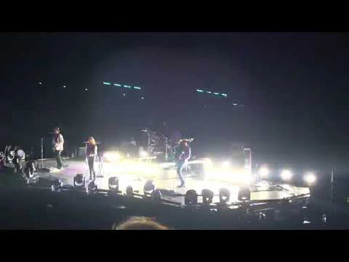/../assets/images/featured/FfpED1W0UpQ_Metric-Gold-Guns-Girls-Live.jpg