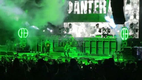 /../assets/images/featured/GMcee_dZedw_Pantera-Suicide-Note-Part-II-Live.jpg