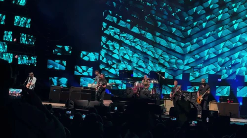 /../assets/images/featured/GuFT7A0AXPw_Foo-Fighters-Learn-to-Fly-Live.jpg