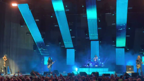 /../assets/images/featured/Gv__KNMSzSo_Alice-in-Chains-Man-in-the-Box-Live.jpg