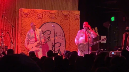 /../assets/images/featured/Gz2ybpaxKFs_Me-First-and-the-Gimme-Gimmes-Thank-Yous-and-Who-Put-the-Bomp-in-the-Bomp-Live.jpg