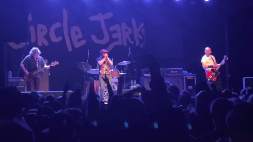 /../assets/images/featured/H2jRMrJzFXs_Circle-Jerks-Stars-and-Stripes-Live.jpg