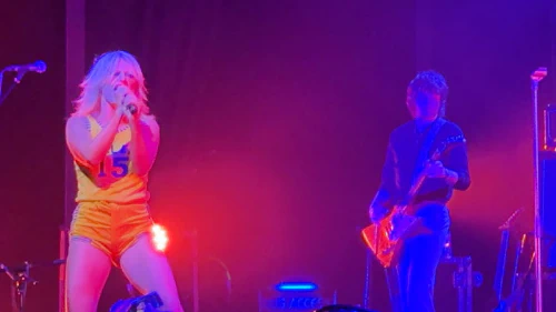 /../assets/images/featured/HZV9yKTciyw_Amyl-and-the-Sniffers-Knifey-Live.jpg