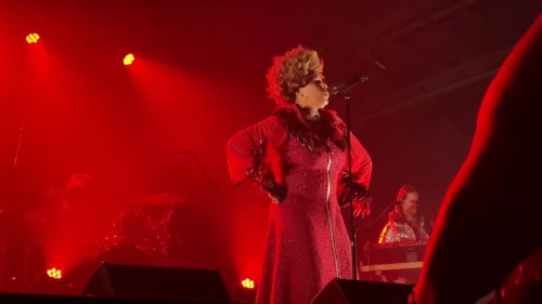 /../assets/images/featured/IByzs5GGfDs_Macy-Gray-Sunny-Joe-McBride-cover-Live.jpg