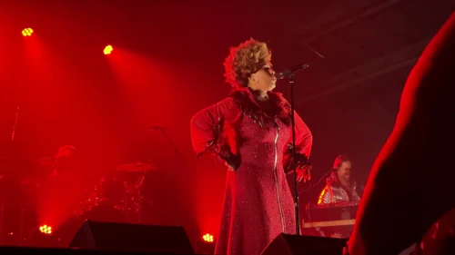 /../assets/images/featured/IByzs5GGfDs_Macy-Gray-Sunny-Joe-McBride-cover-Live.jpg