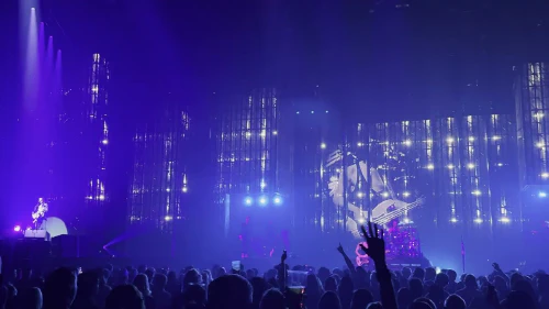 /../assets/images/featured/KL4J3D8MO5U_Lenny-Kravitz-Believe-Live.jpg