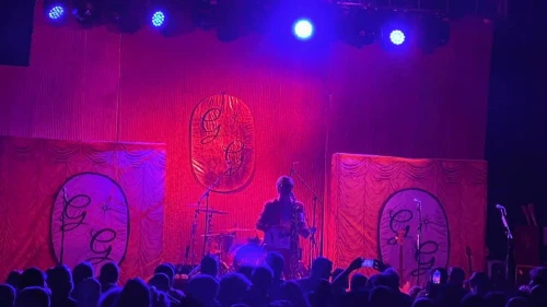 /../assets/images/featured/Kr4JSdEWxl4_Me-First-and-the-Gimme-Gimmes-Dont-You-Worry-bout-a-Thing-Stevie-Wonder-Live.jpg