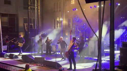 /../assets/images/featured/KxmmBD3gMm4_Flogging-Molly-The-Seven-Deadly-Sins-Live.jpg