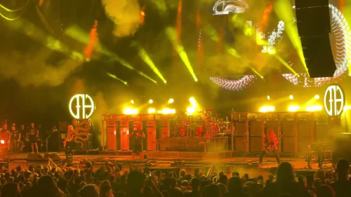 /../assets/images/featured/Ml6FQfyUbRg_Pantera-Yesterday-Dont-Mean-Shit-Live.jpg