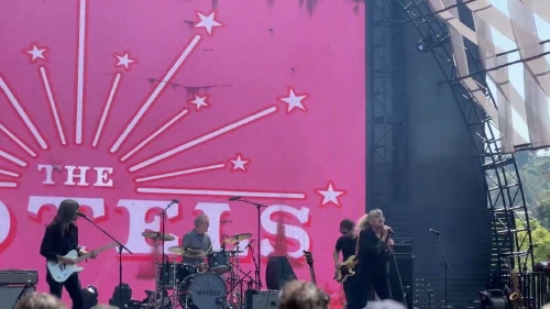 /../assets/images/featured/NKUjBSGr-fo_The-Motels-Tripping-Point-Live.jpg