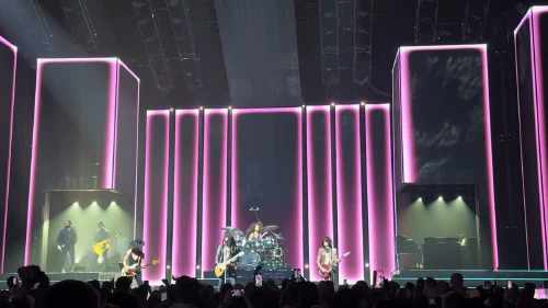/../assets/images/featured/TG3LTHElPNM_Lenny-Kravitz-Again-Live.jpg