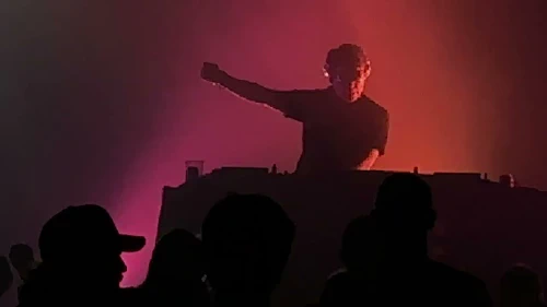 /../assets/images/featured/TjnZyO9mpe8_The-Crytal-Method-Ghost-In-The-City-mix-Live.jpg
