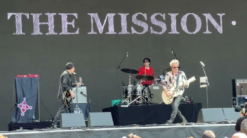 /../assets/images/featured/UJ7eD06Q1YQ_The-Mission-Beyond-the-Pale-Live.jpg