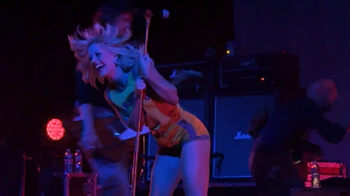 /../assets/images/featured/VoiD-HYQduw_Amyl-and-the-Sniffers-Guided-by-Angels-Live.jpg