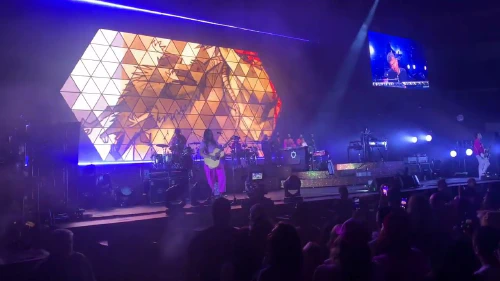 /../assets/images/featured/W4sogjMu76A_Gorillaz-Empire-Ants-Live.jpg