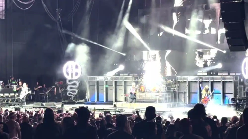 /../assets/images/featured/XYuDJNUdfic_Pantera-5-Minutes-Alone-Live.jpg
