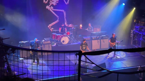 /../assets/images/featured/XraAxBL7COw_Social-Distortion-Tonight-Live.jpg
