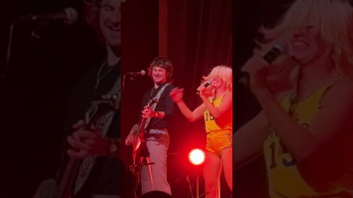 /../assets/images/featured/YRYH--eLvzw_Amyl-and-the-Sniffers-Some-Mutts-Live.jpg