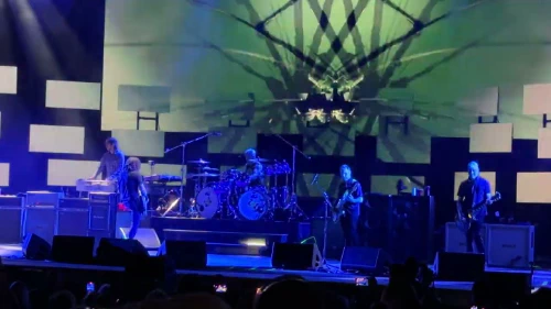 /../assets/images/featured/Ziejk7yCAwE_Foo-Fighters-Best-of-You-Live.jpg
