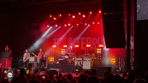 /../assets/images/featured/akh3bpzduGE_The-Interrupters-Title-Holder-Live.jpg