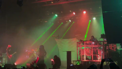 /../assets/images/featured/i1P3KBZA1Dg_Skinny-Puppy-Deep-Down-Trauma-Hounds-Live.jpg