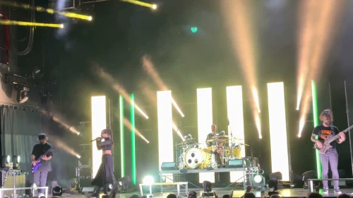 /../assets/images/featured/k9zLSV1JkQc_Jinjer-Who-is-gonna-Be-the-One-Live-ending-partial.jpg